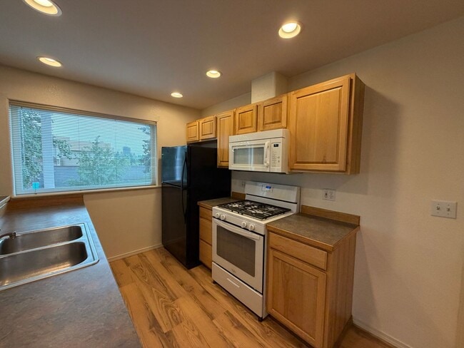 Building Photo - 540 Eyak Dr