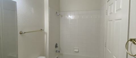 Foto del edificio - 6156 Pine Villa Ave