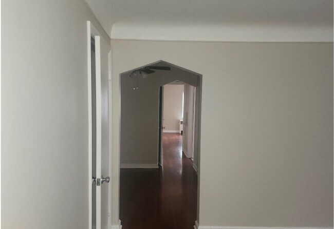 Photo - 5009 Newfield Ave - Unit C Apartment