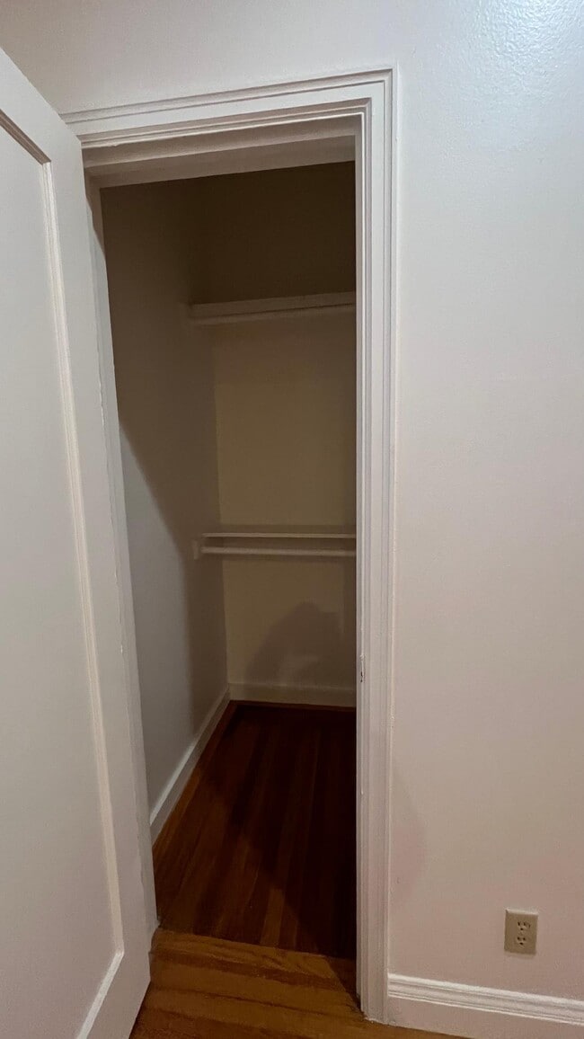 Building Photo - 45 Lynch St