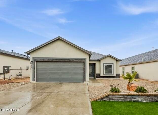 Building Photo - 13956 Madero Ave