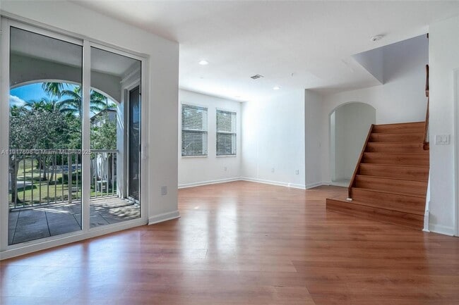 Foto del edificio - 4371 SW 160th Ave