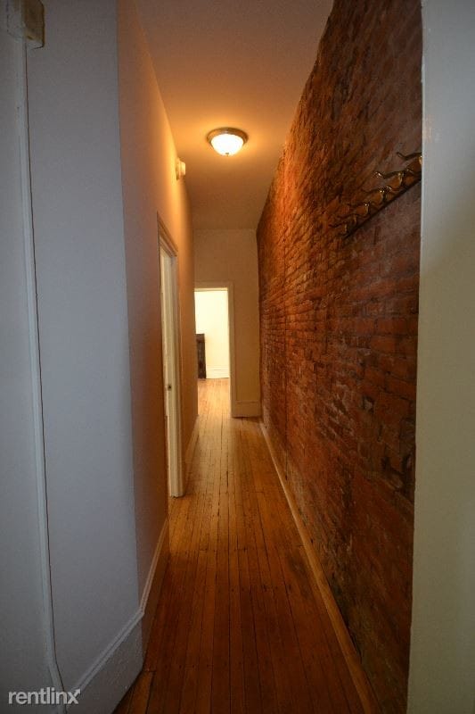 Building Photo - 415 S 15th St