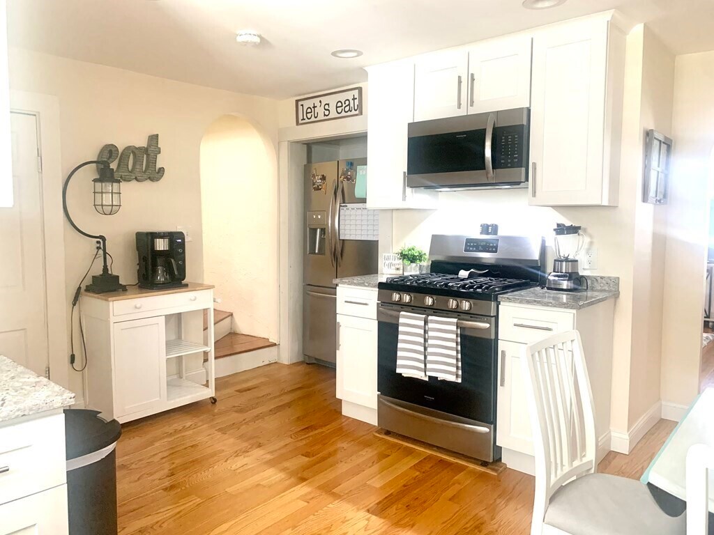 Foto principal - 714 Pleasant St