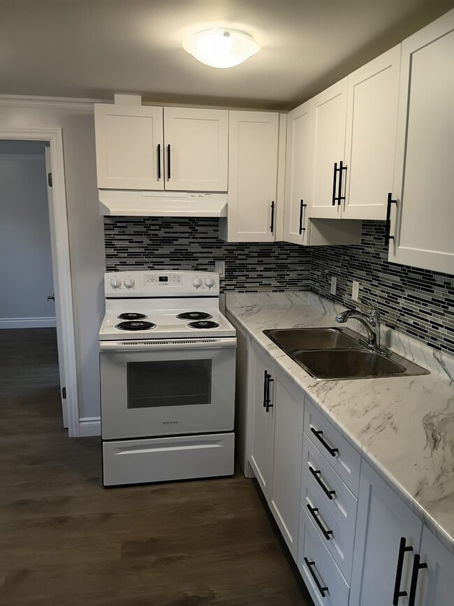 Building Photo - 4059-4059 45