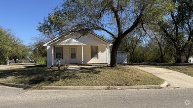 Building Photo - 1229 N Center Ave