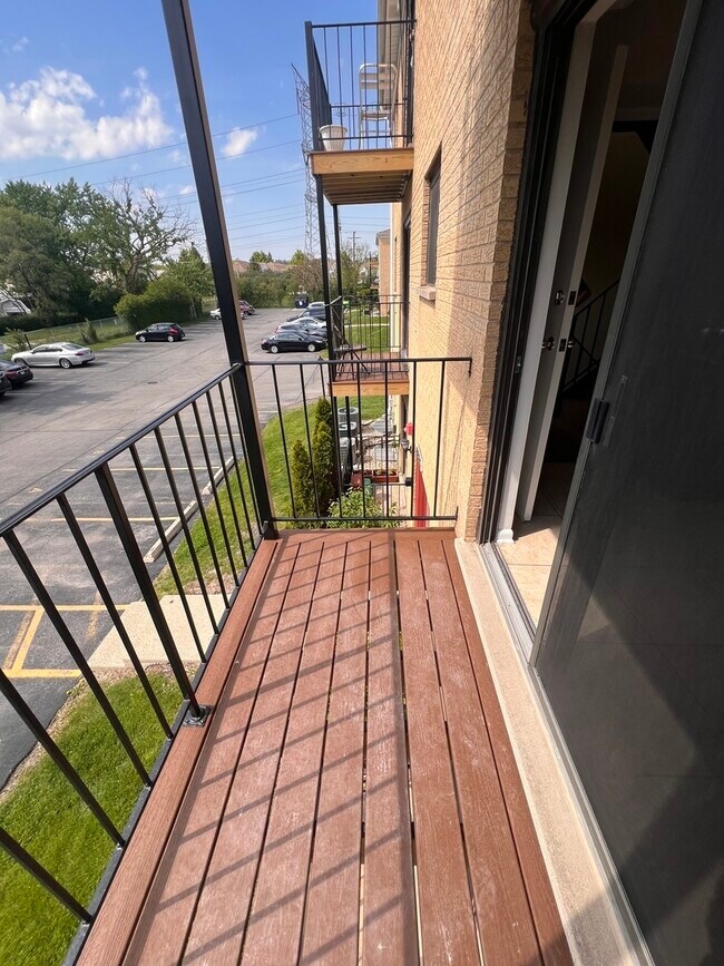 Foto del edificio - 9375 Hamilton Ct