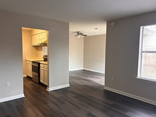 Building Photo - 5152 Blair Ln