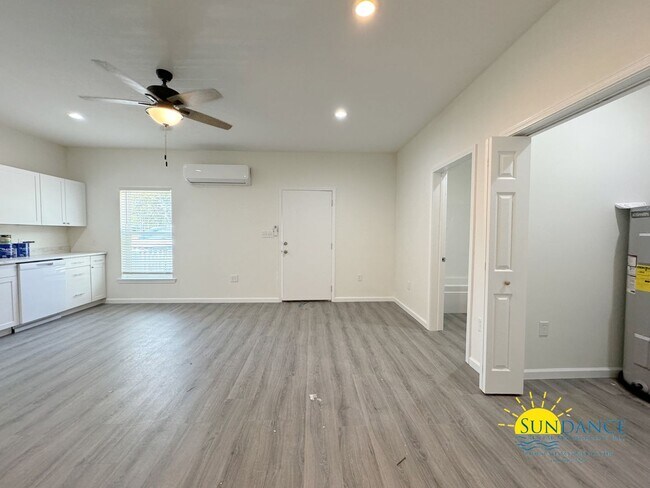 Foto del edificio - Charming & Centrally Located Duplex 2BR in Fort Walton Beach!