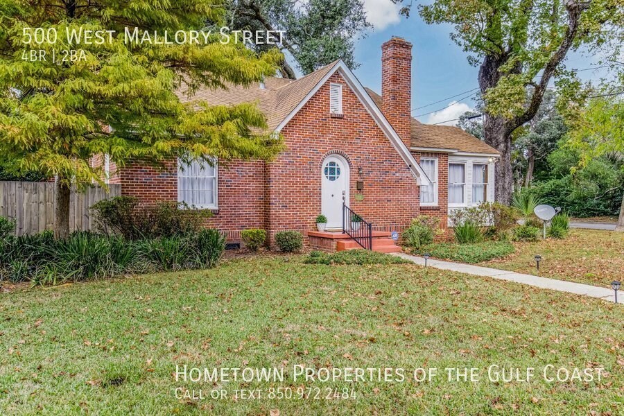 Foto principal - Elegant Pensacola Rental with Main and Gue...