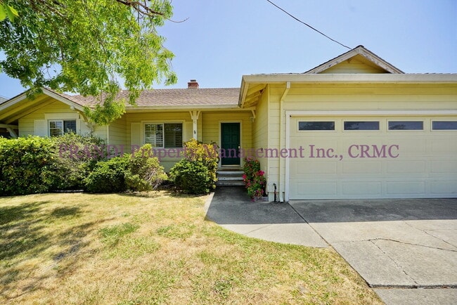 Building Photo - Lovely 3 Bedroom Mariner Cove House Coming...