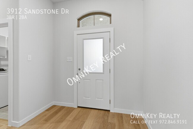Foto del edificio - 3912 Sandstone Dr