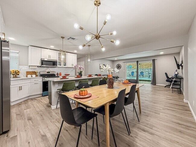 Foto del edificio - 717 Watson Ave