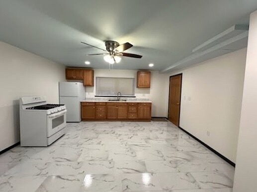 Cocina - 4501 N Campbell Ave