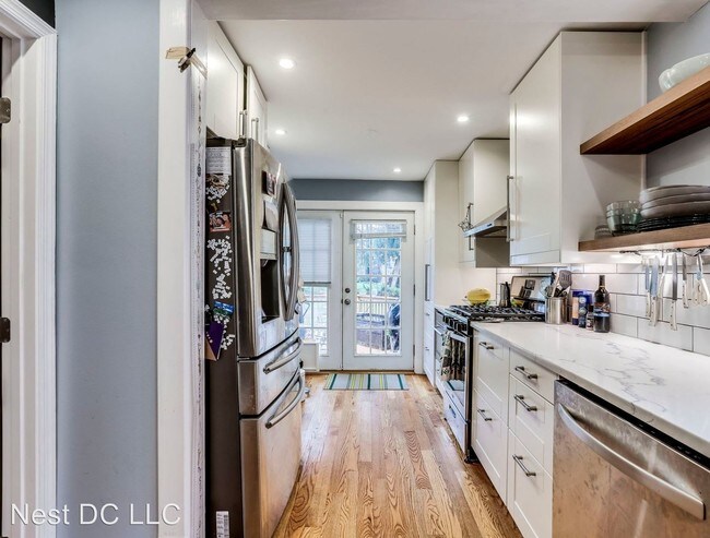 Building Photo - 3 br, 4 bath House - 2223 Perry St NE