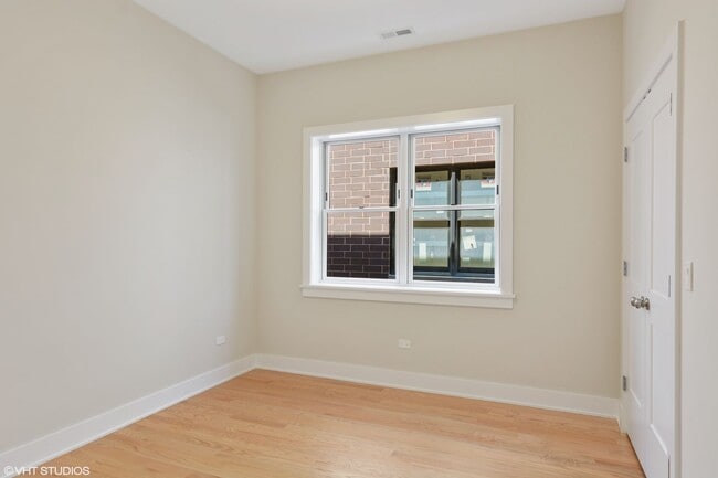 Photo - SUBLET - 3 Bed 2 Bath Condo Quality in Ros...