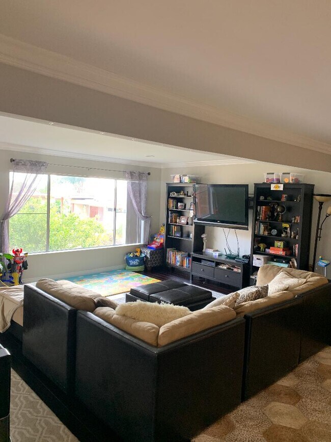 Living Room(open concept) - 6860 Hyde Park Dr