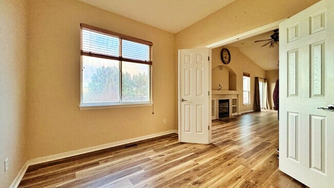 Foto del edificio - Welcome to this Beautiful 3 Bed 2 Bath 2 Garage Home with Big Backyard in Brighton East Farms!