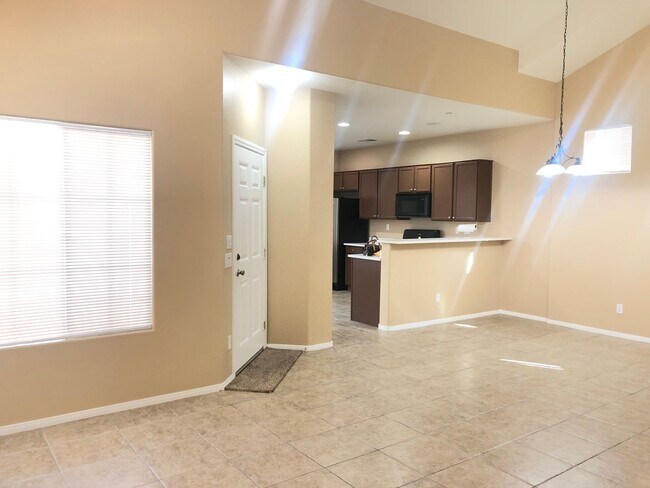 Building Photo - BEAUTIFUL  2 STORY 3 BEDROOM/ 3 BATH HOME ...