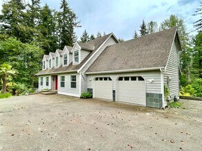 Building Photo - 14033 SE 185th Pl