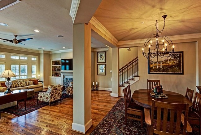 Building Photo - 1302 Lake Pointe Pky