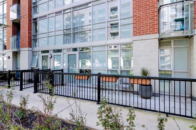 Building Photo - 170 Sudbury St
