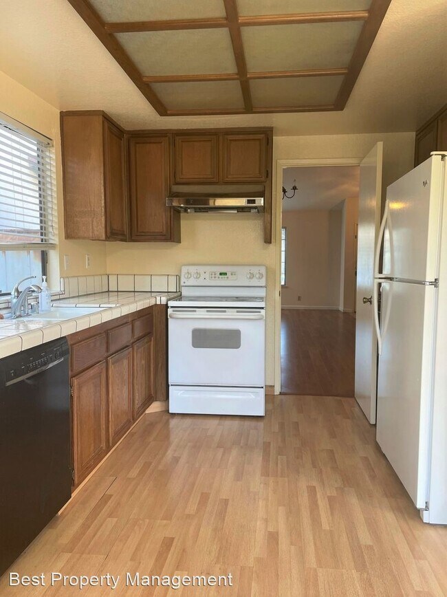 Building Photo - 4 br, 3 bath House - 32725 Hilmar Street