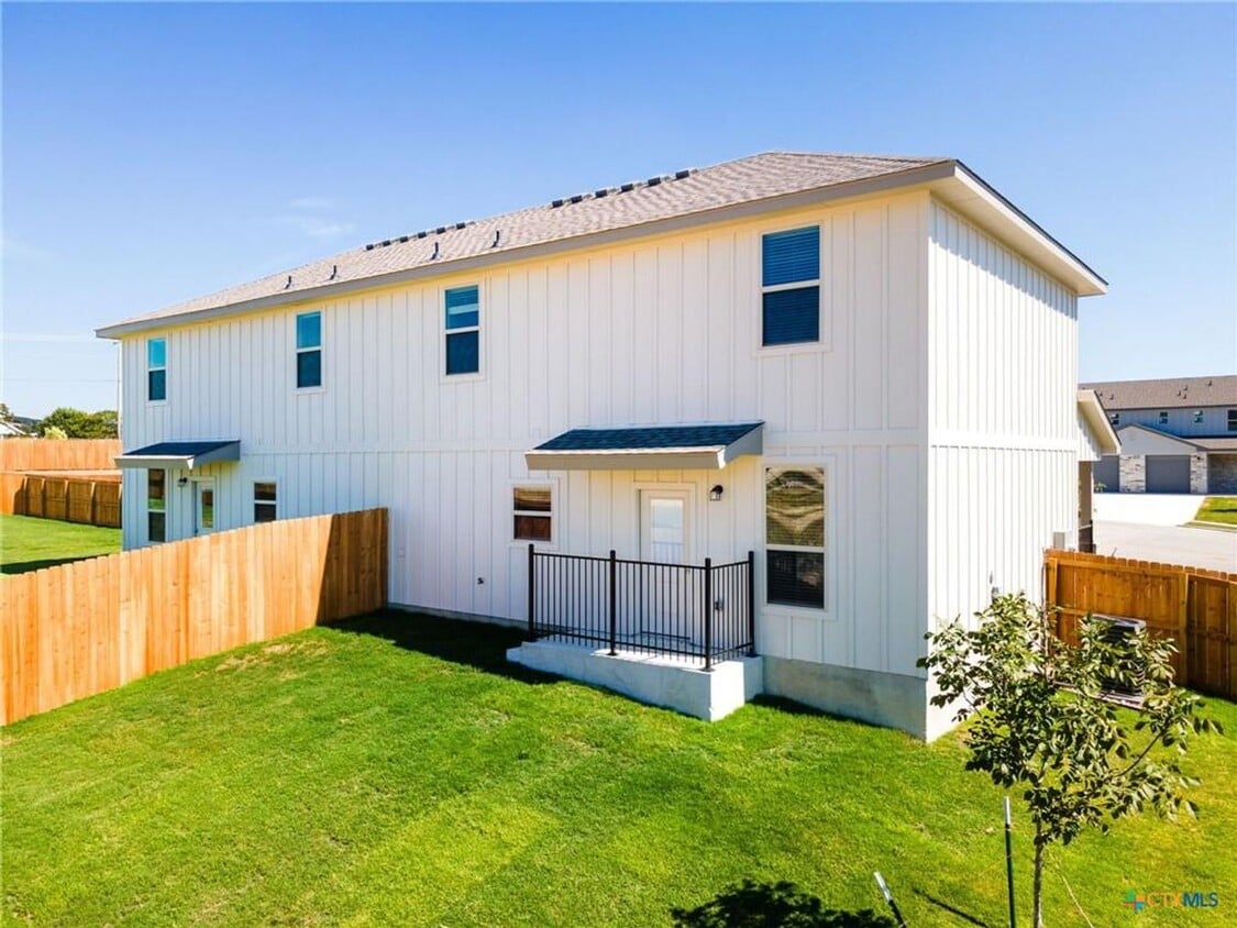 Foto del edificio - 107 Levi Ct