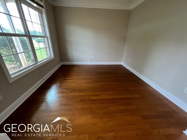 Building Photo - 2075 Jessica Way