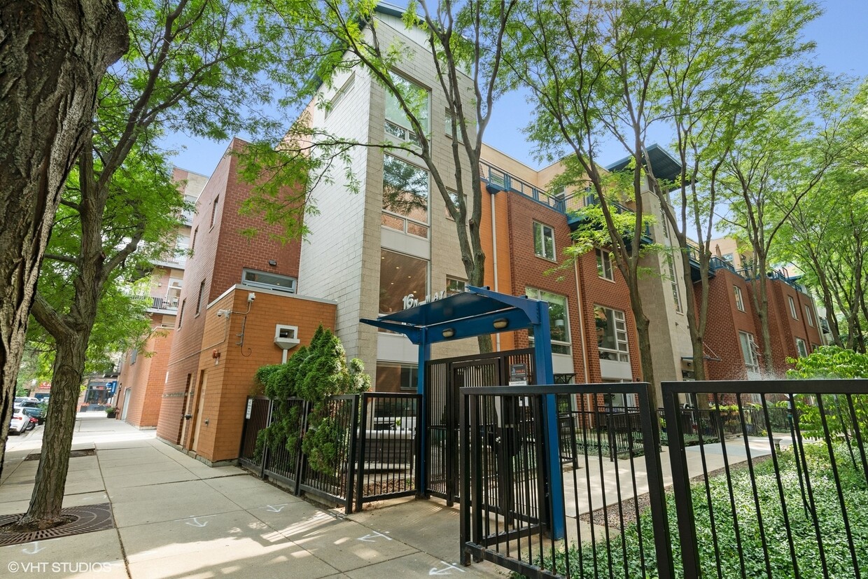 Primary Photo - 16 N May St