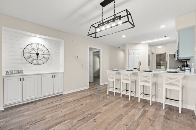 Foto del edificio - 412 Pinehurst Ln