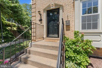 Building Photo - 7428 Chummley Ct