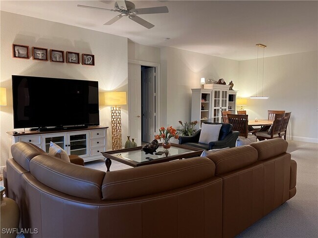 Foto del edificio - 9142 Cherry Oaks Ln