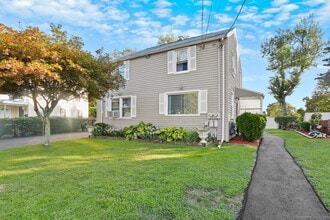 Building Photo - 82 Garden Dr