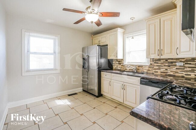 Foto del edificio - 6627 S Keating Ave