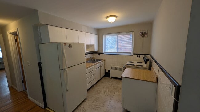 Building Photo - 5855 Monfort Hills Ave