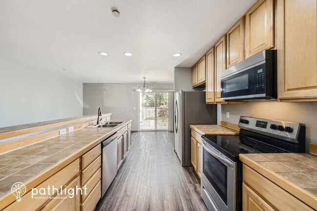 Foto del edificio - 1622 Brown Ave