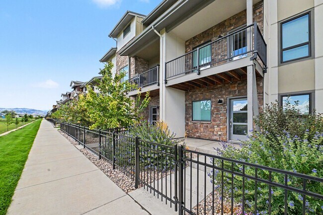 Foto del edificio - 1021 Birdwhistle Ln
