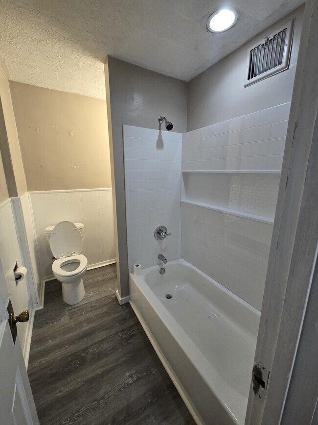 Building Photo - 3739 Westland Ave