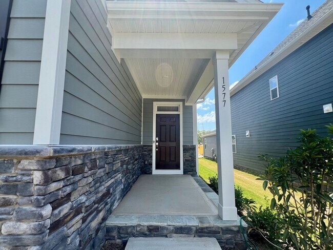 Foto del edificio - 1577 Goldfinch Perch Ln