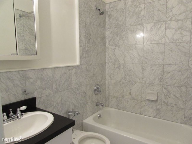Foto del edificio - 160 W 72nd St