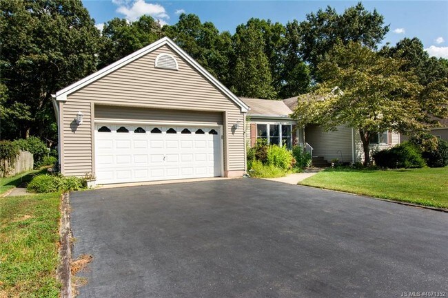 Building Photo - 243 Sunset Dr