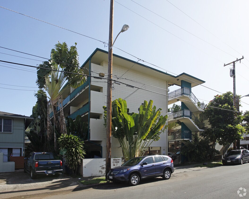 Building Photo - Palm Garden