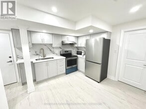 Building Photo - 111 Prairie Rose Dr