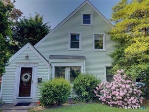 Building Photo - 203 Toms Rd