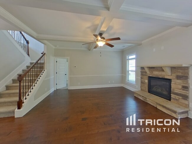 Building Photo - 1206 Trophy Clb Ave