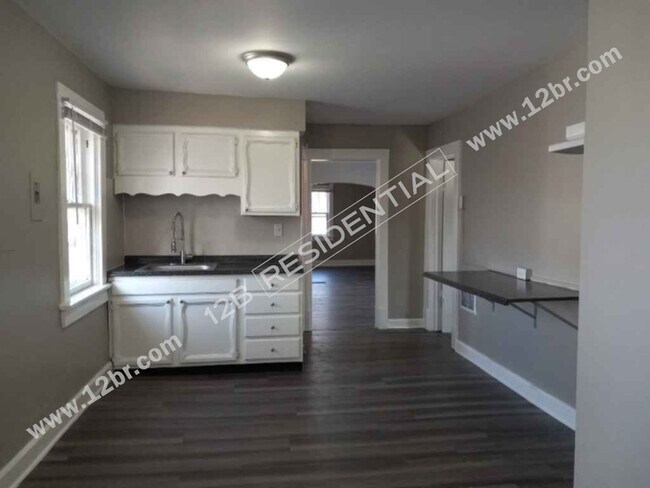 Foto del edificio - Nice 2-Bed 1-Bath Upper Duplex near Downto...