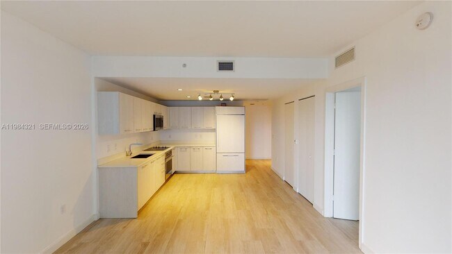 Foto del edificio - 55 SW 9th St