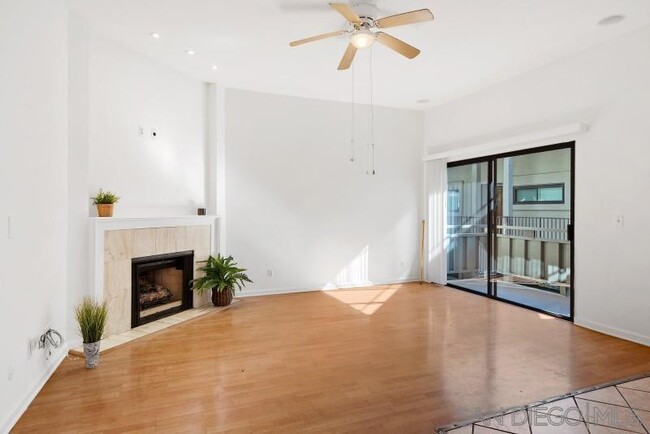 Building Photo - 5170 Clairemont Mesa Blvd