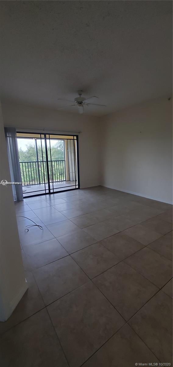 Foto del edificio - 3018  Alcazar Place  303 Palm Beach Garden...